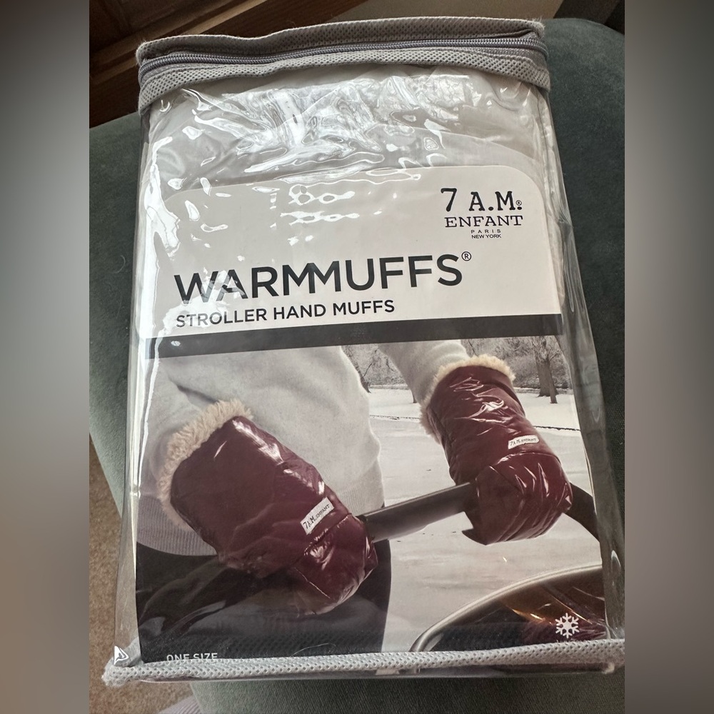 NEW IN PACKAGING 7AM ENFANT WHITE WARMMUFFS STROLLER MITTENS